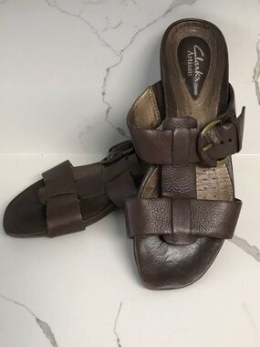Clarks Artisan Leather Sandals Women’s US 7.5 Brown